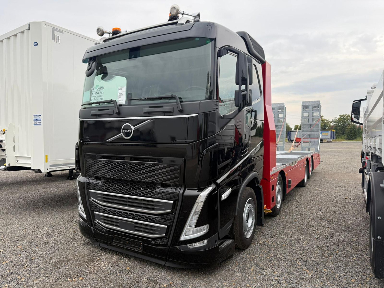 Volvo Arbeitsbühnen Baumaschinentransporter mit Rampen - Tow truck: picture 2 Volvo Arbeitsbühnen Baumaschinentransporter mit Rampen - Tow truck: picture 2