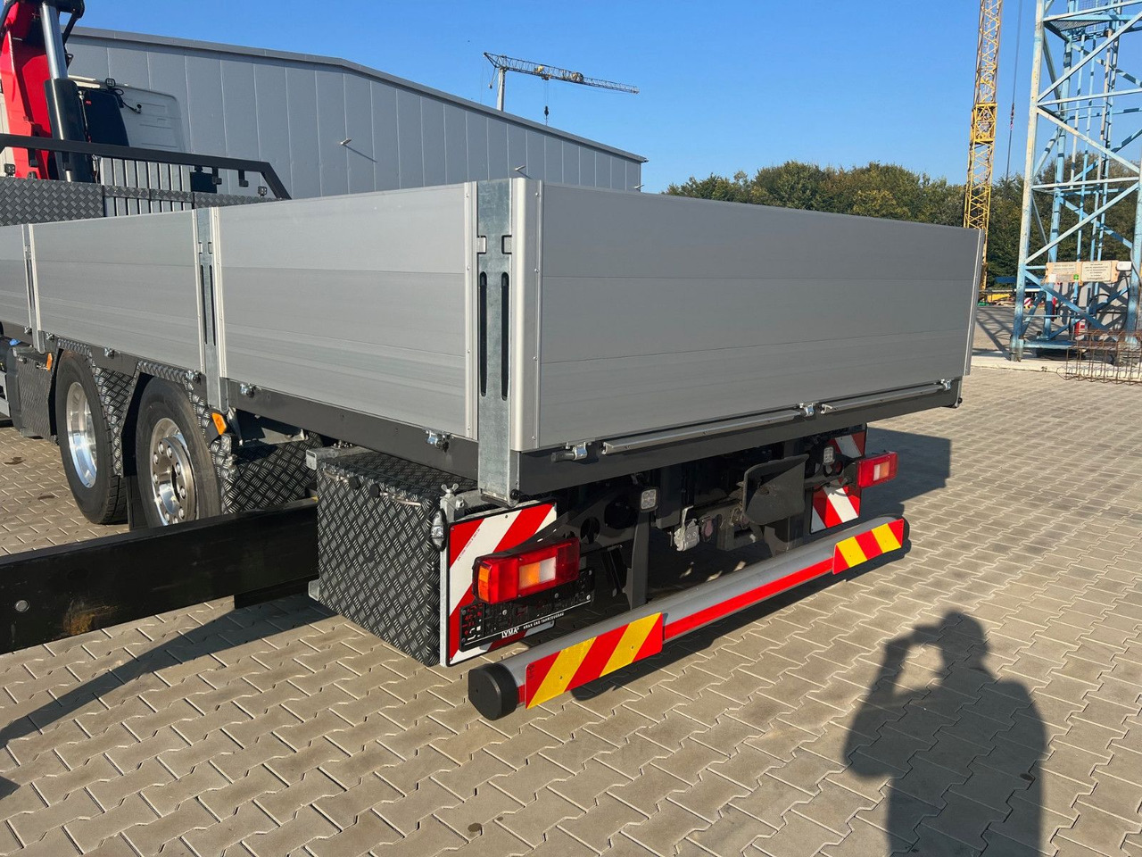 Volvo FH 500 8x2 Kran F710 RA2.26 - Dropside/ Flatbed truck, Crane truck: picture 3 Volvo FH 500 8x2 Kran F710 RA2.26 - Dropside/ Flatbed truck, Crane truck: picture 3