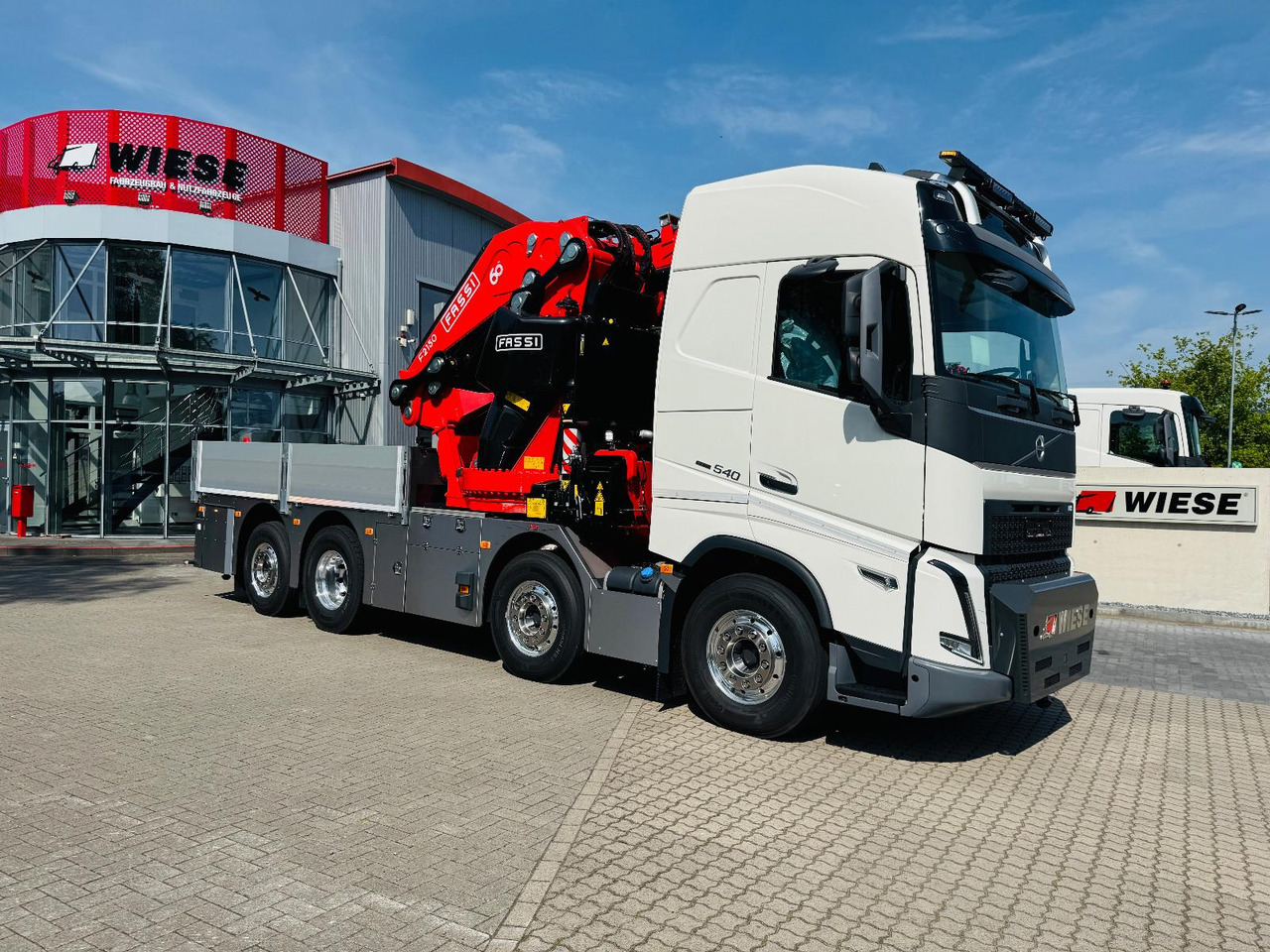 Volvo FH 540 mit Fassi F2150RAL Fly Jib + Winde - Crane truck: picture 2 Volvo FH 540 mit Fassi F2150RAL Fly Jib + Winde - Crane truck: picture 2