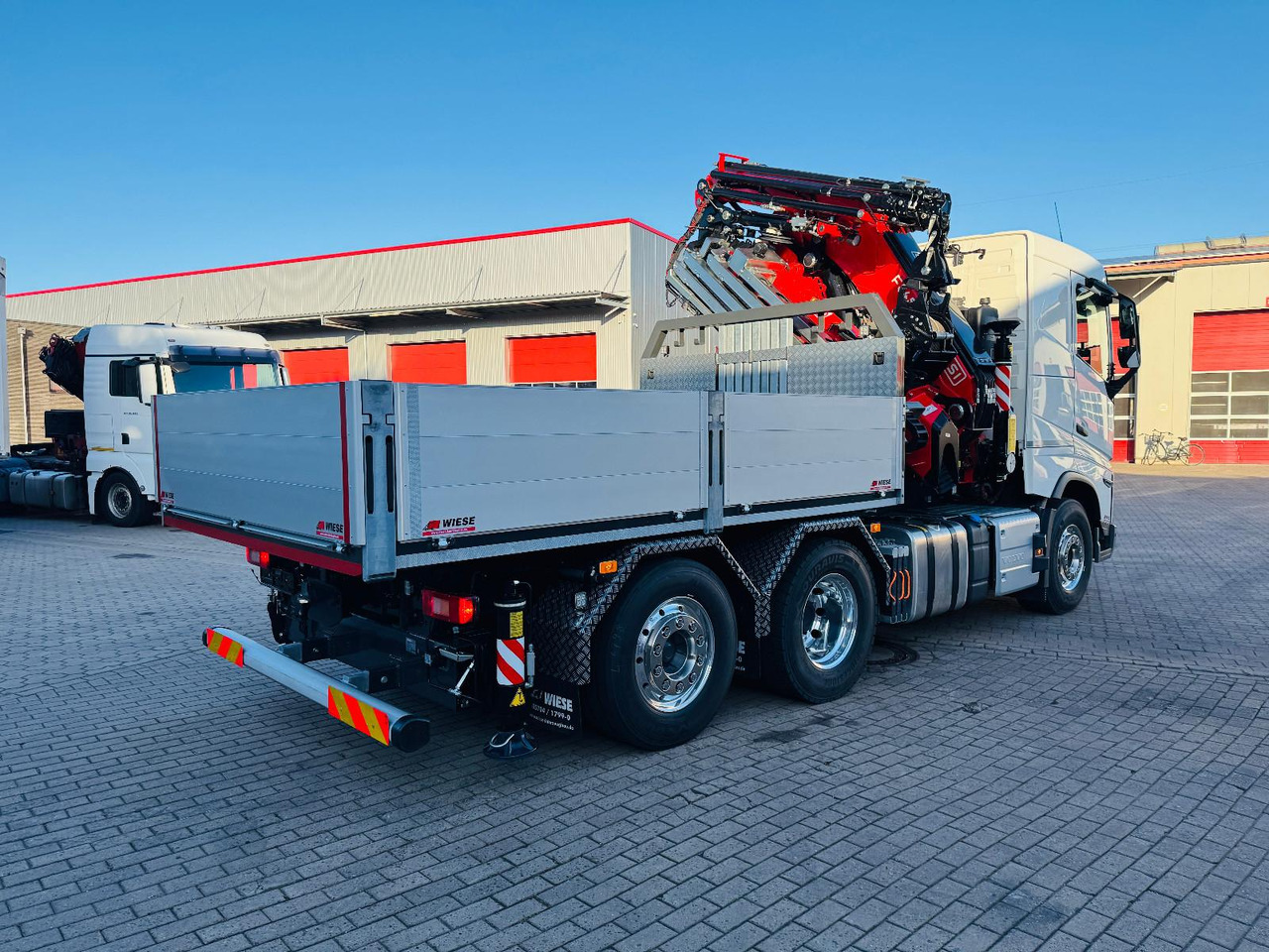 Volvo FH500 6x4mit Fassi F545 2.27 JIB Winde sofort - Dropside/ Flatbed truck, Crane truck: picture 3 Volvo FH500 6x4mit Fassi F545 2.27 JIB Winde sofort - Dropside/ Flatbed truck, Crane truck: picture 3