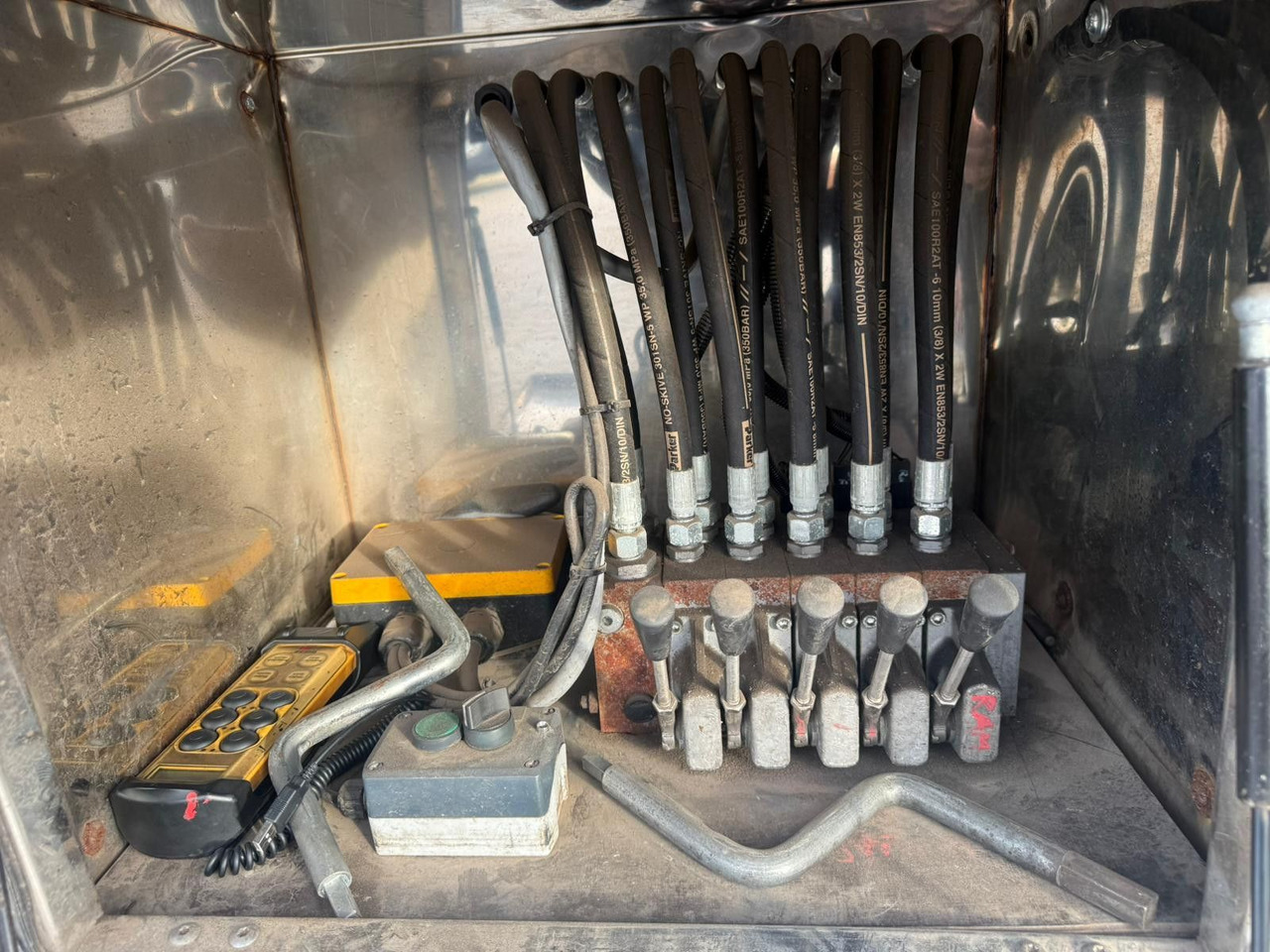 Low loader semi-trailer Wiese 3-Achs Stufen Sattel mit Auffahrrampe 25T: picture 20