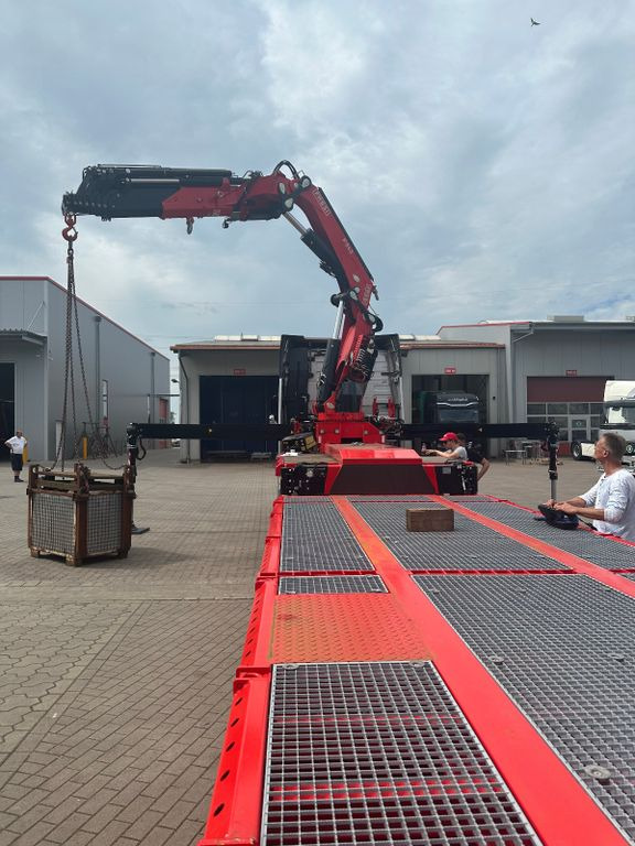 Wiese Stufensattel Tieflader mit Kran Fassi F545 - Low loader semi-trailer: picture 4 Wiese Stufensattel Tieflader mit Kran Fassi F545 - Low loader semi-trailer: picture 4