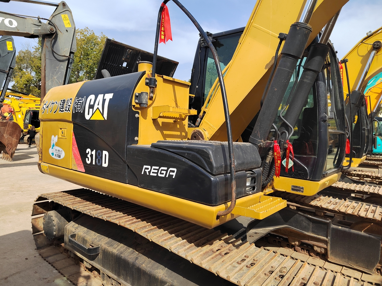 CATERPILLAR 318D - Crawler excavator: picture 1 CATERPILLAR 318D - Crawler excavator: picture 1
