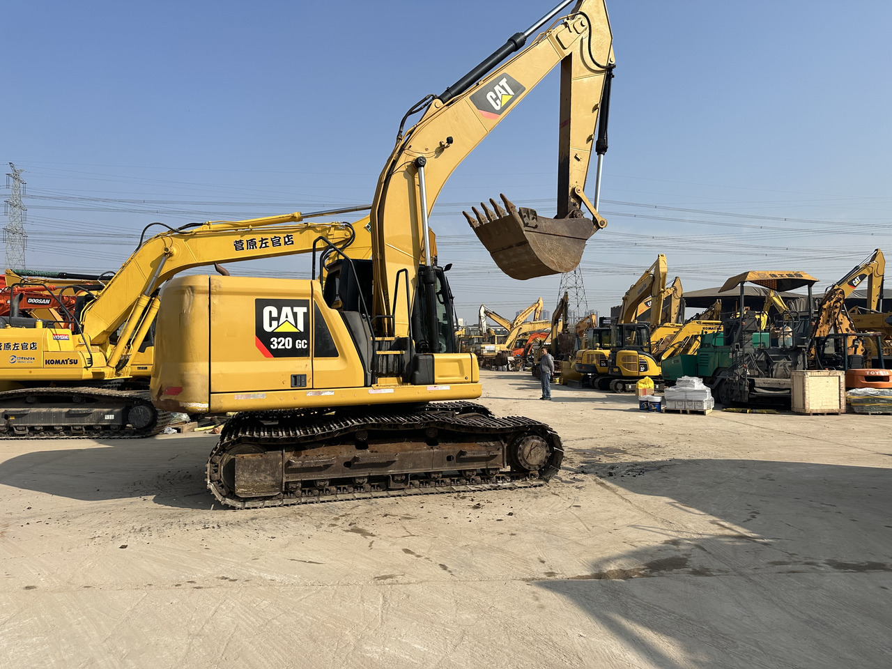 CATERPILLAR 320GC - Crawler excavator: picture 3 CATERPILLAR 320GC - Crawler excavator: picture 3