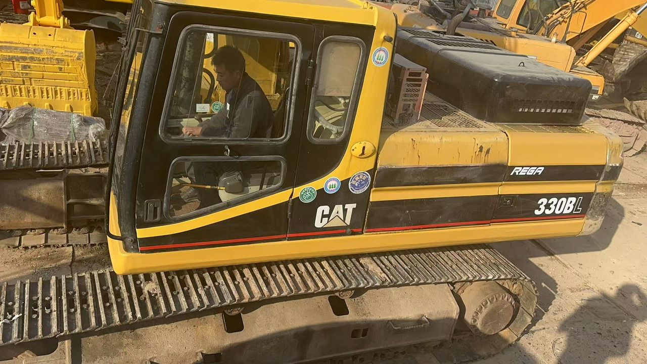 CATERPILLAR 330B - Crawler excavator: picture 3 CATERPILLAR 330B - Crawler excavator: picture 3