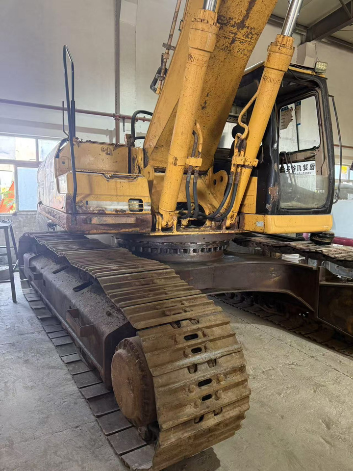 CATERPILLAR 330B - Crawler excavator: picture 3 CATERPILLAR 330B - Crawler excavator: picture 3