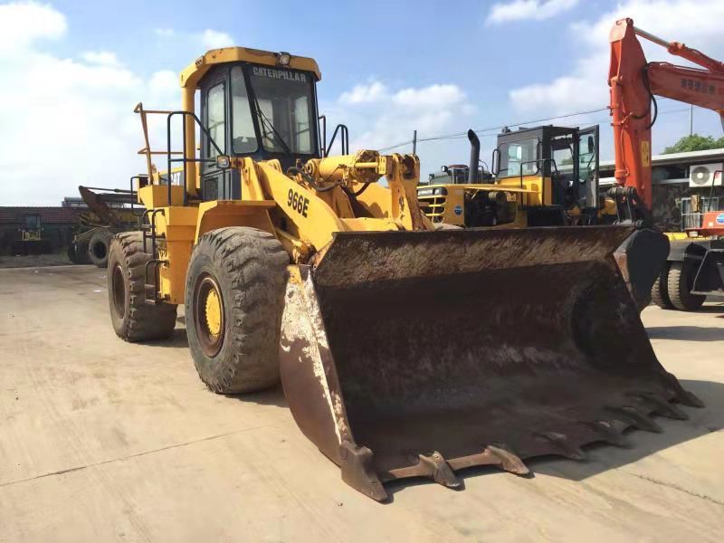 CATERPILLAR 966E - Wheel loader: picture 3 CATERPILLAR 966E - Wheel loader: picture 3