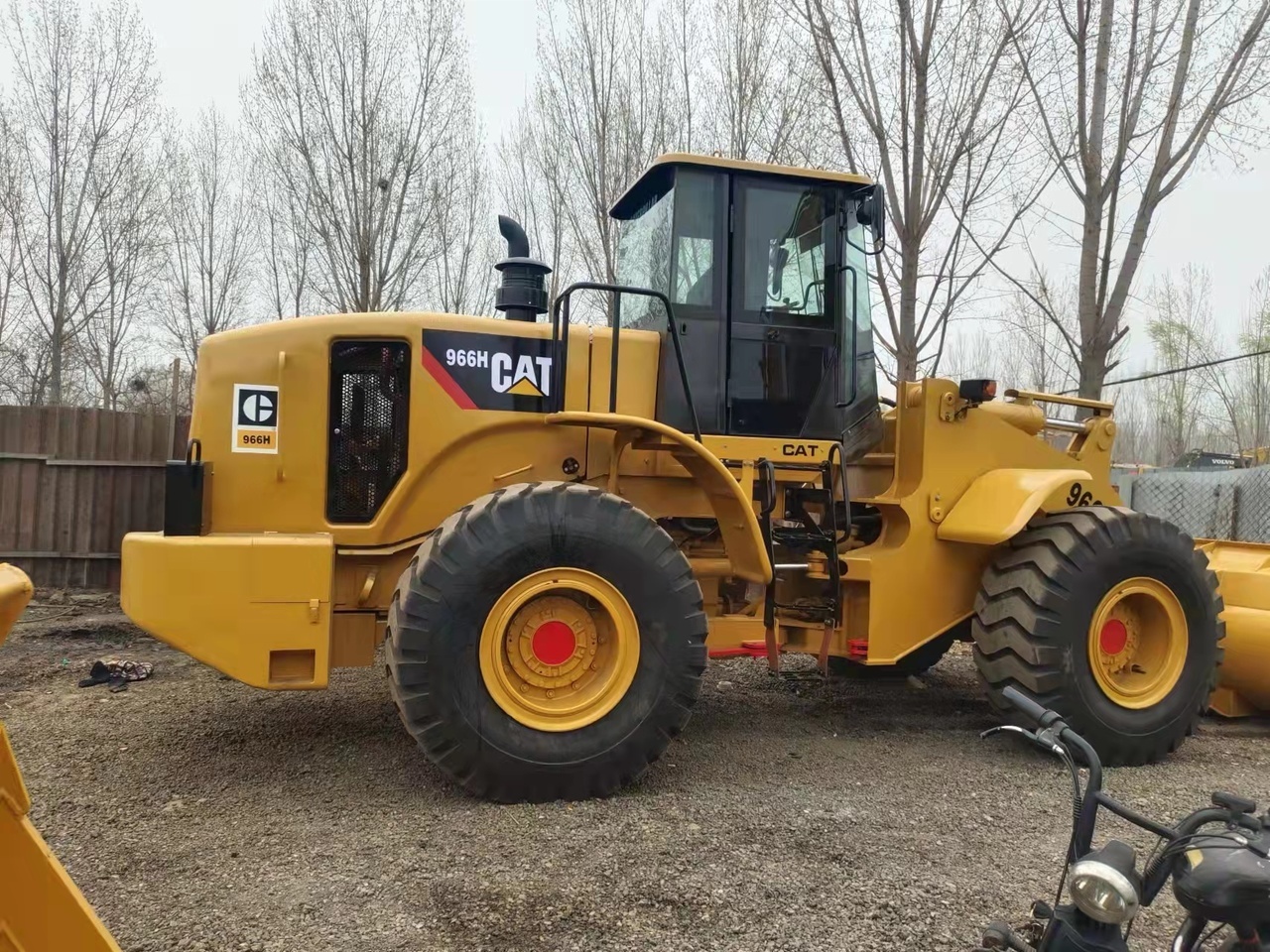 CATERPILLAR 966H - Wheel loader: picture 1 CATERPILLAR 966H - Wheel loader: picture 1