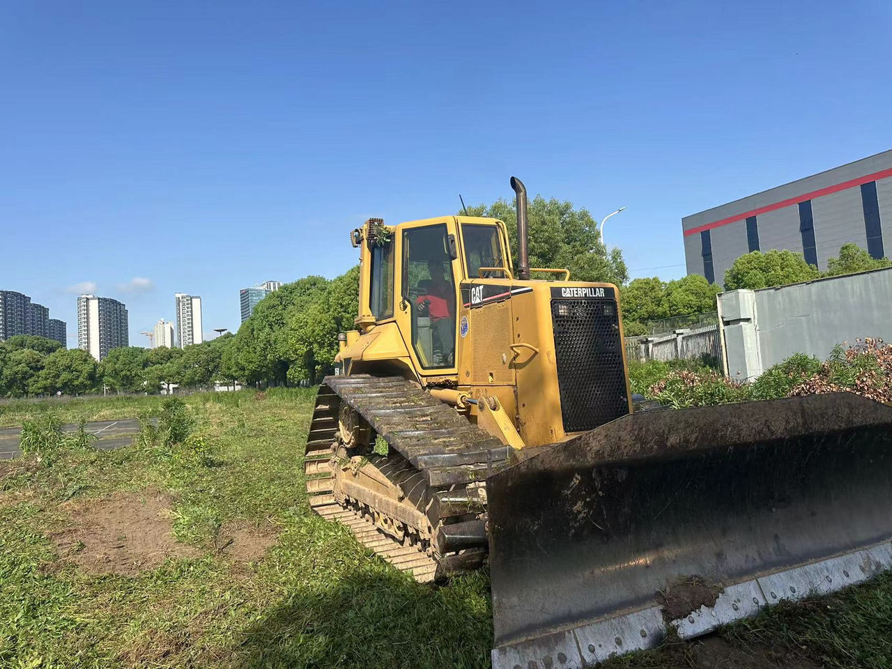 CATERPILLAR D5N - Bulldozer: picture 1 CATERPILLAR D5N - Bulldozer: picture 1