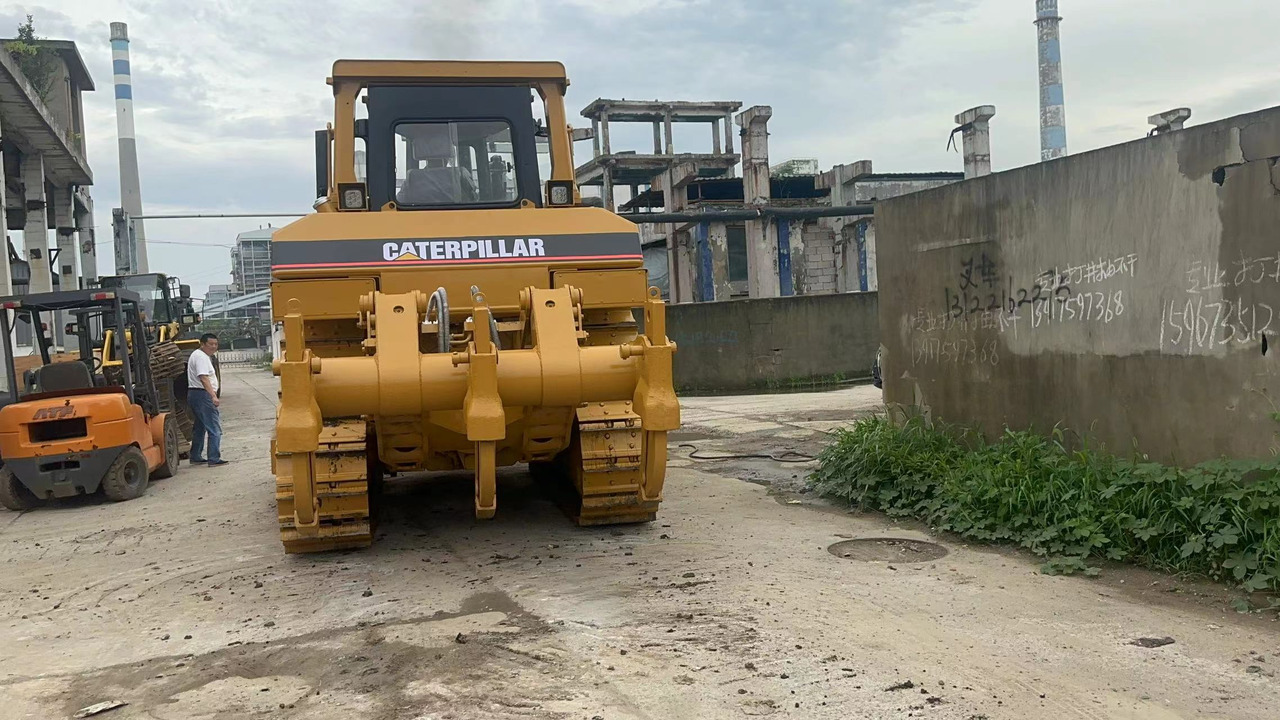CATERPILLAR D8R - Bulldozer: picture 2 CATERPILLAR D8R - Bulldozer: picture 2