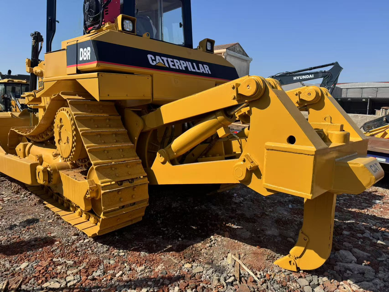 CATERPILLAR D8R - Bulldozer: picture 4 CATERPILLAR D8R - Bulldozer: picture 4