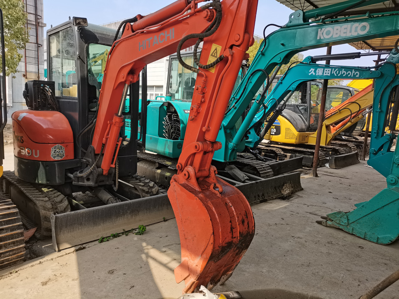 HITACHI ZX30U - Crawler excavator: picture 1 HITACHI ZX30U - Crawler excavator: picture 1