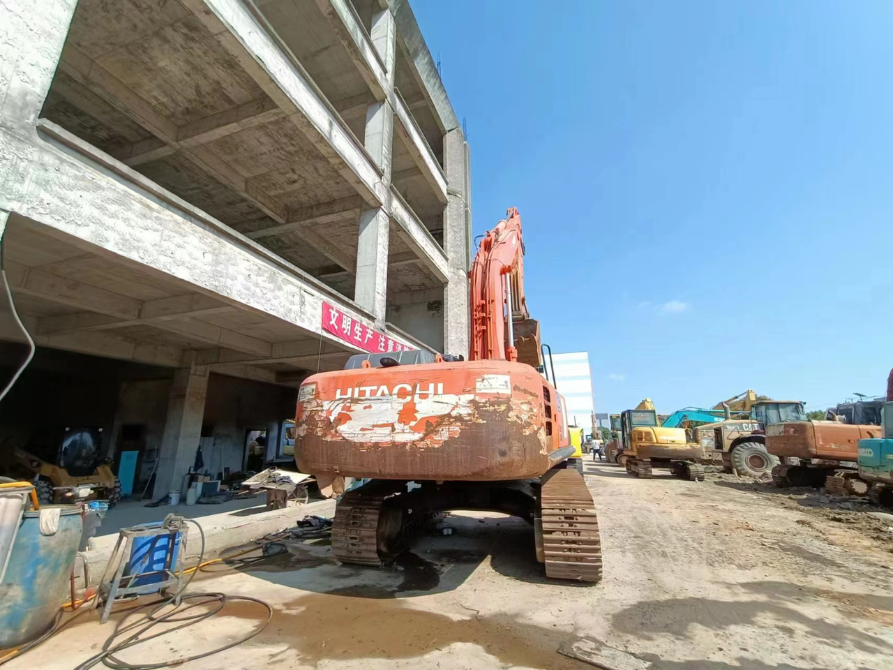 HITACHI ZX360H - Crawler excavator: picture 3 HITACHI ZX360H - Crawler excavator: picture 3