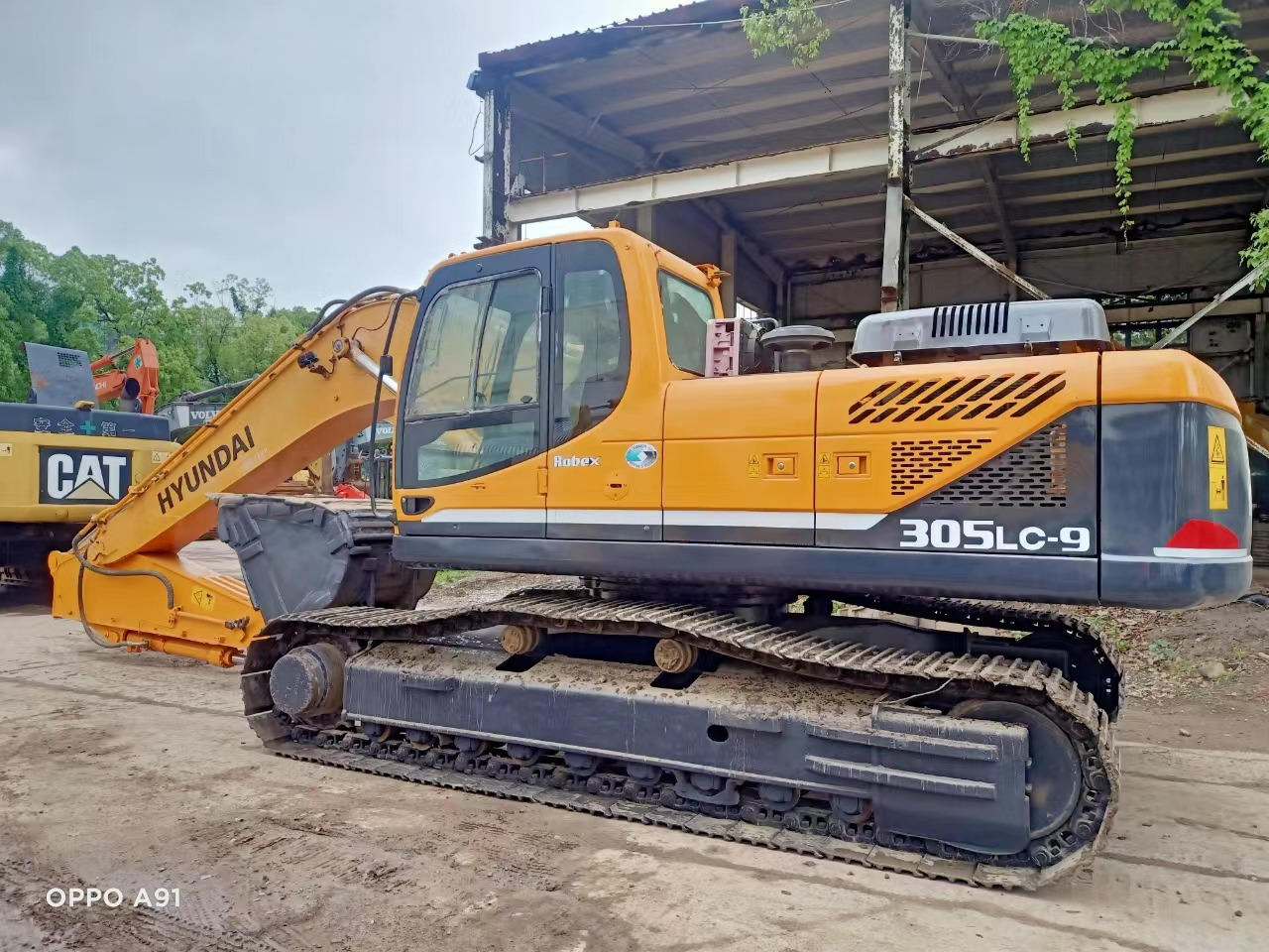 HYUNDAI R305LC-9T - Crawler excavator: picture 4 HYUNDAI R305LC-9T - Crawler excavator: picture 4