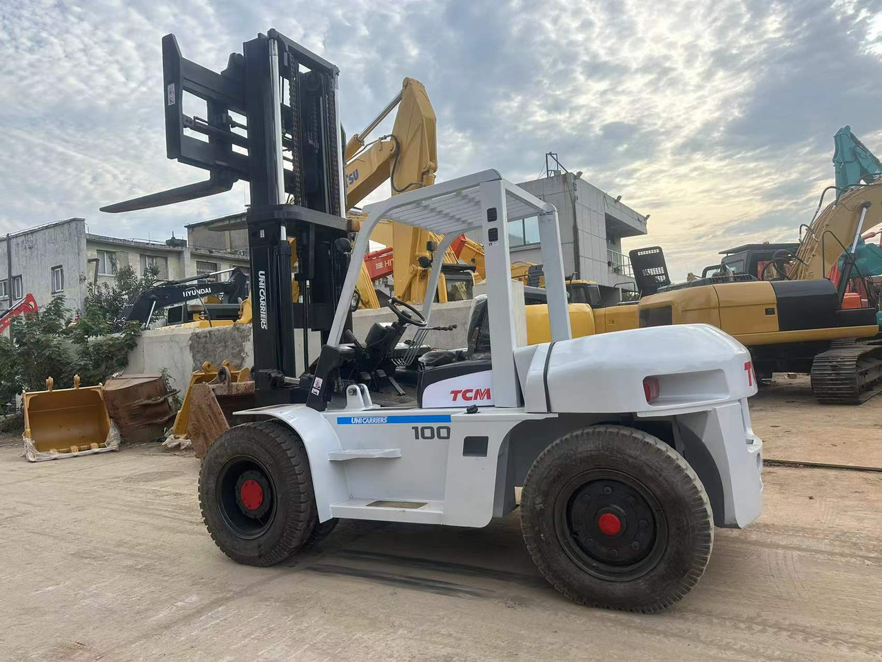 TCM FD100 Z8 - Forklift: picture 1 TCM FD100 Z8 - Forklift: picture 1