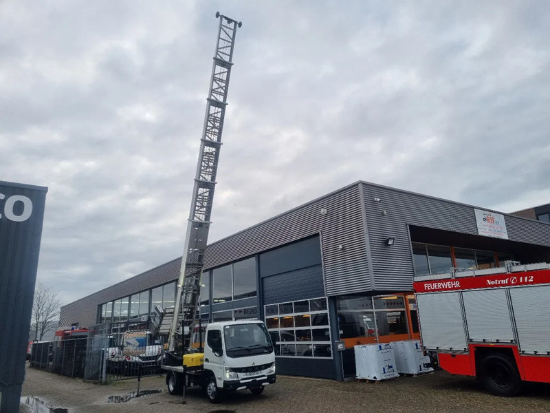 FUSO Canter 35S13/ Ladderlift 26m/ Leiterlift / Umzugslift/ Mobellift - Commercial vehicle: picture 2 FUSO Canter 35S13/ Ladderlift 26m/ Leiterlift / Umzugslift/ Mobellift - Commercial vehicle: picture 2