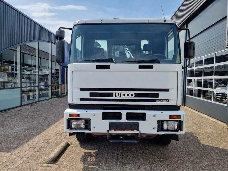 Iveco Eurotrakker 6X4 CURSOR 480 PK 20T HOOKLIFT 10.4 TM HIAB CRANE - Hook lift truck, Crane truck: picture 3 Iveco Eurotrakker 6X4 CURSOR 480 PK 20T HOOKLIFT 10.4 TM HIAB CRANE - Hook lift truck, Crane truck: picture 3