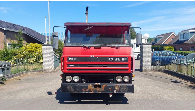 DAF 1900 4X2 HOLLAND TUCK FULL STEEL SUSPENSION MANUAL GEARBOX - Cab chassis truck: picture 2 DAF 1900 4X2 HOLLAND TUCK FULL STEEL SUSPENSION MANUAL GEARBOX - Cab chassis truck: picture 2