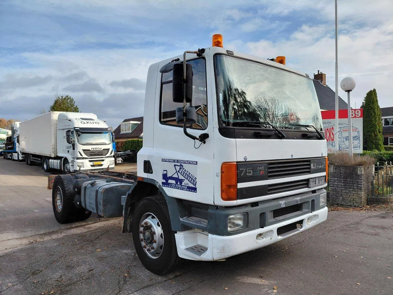 DAF 75.240 Manual Steel Suspension - Cab chassis truck: picture 2 DAF 75.240 Manual Steel Suspension - Cab chassis truck: picture 2