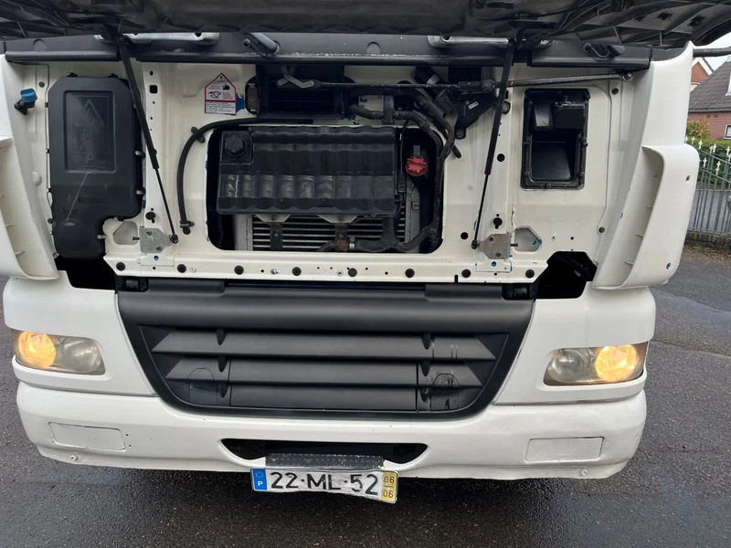 DAF CF 85.430 EURO 3 8X2 CHASSIS - Cab chassis truck: picture 3 DAF CF 85.430 EURO 3 8X2 CHASSIS - Cab chassis truck: picture 3