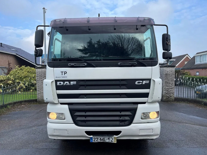 DAF CF 85.430 EURO 3 8X2 CHASSIS - Cab chassis truck: picture 2 DAF CF 85.430 EURO 3 8X2 CHASSIS - Cab chassis truck: picture 2