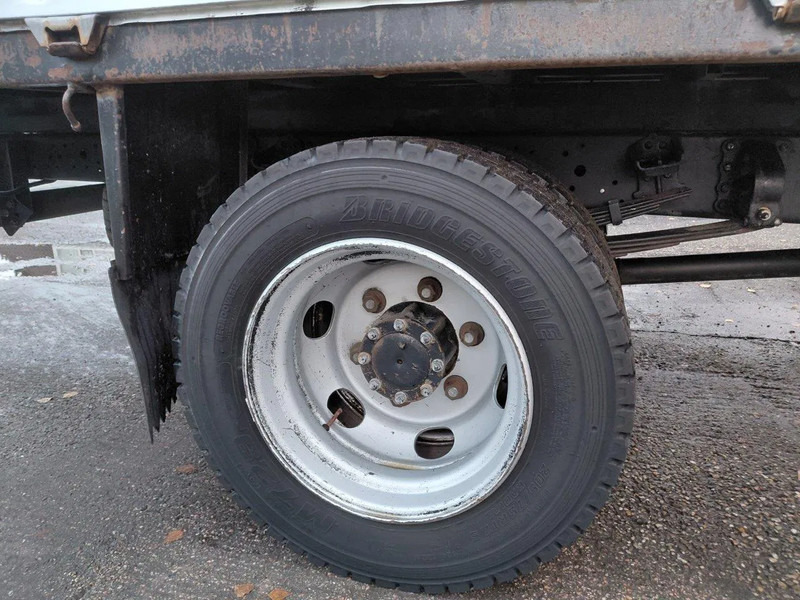 Mitsubishi Canter 7C15 4x2 STEEL SPRING MANUAL GEARBOX - Dropside/ Flatbed truck: picture 5 Mitsubishi Canter 7C15 4x2 STEEL SPRING MANUAL GEARBOX - Dropside/ Flatbed truck: picture 5