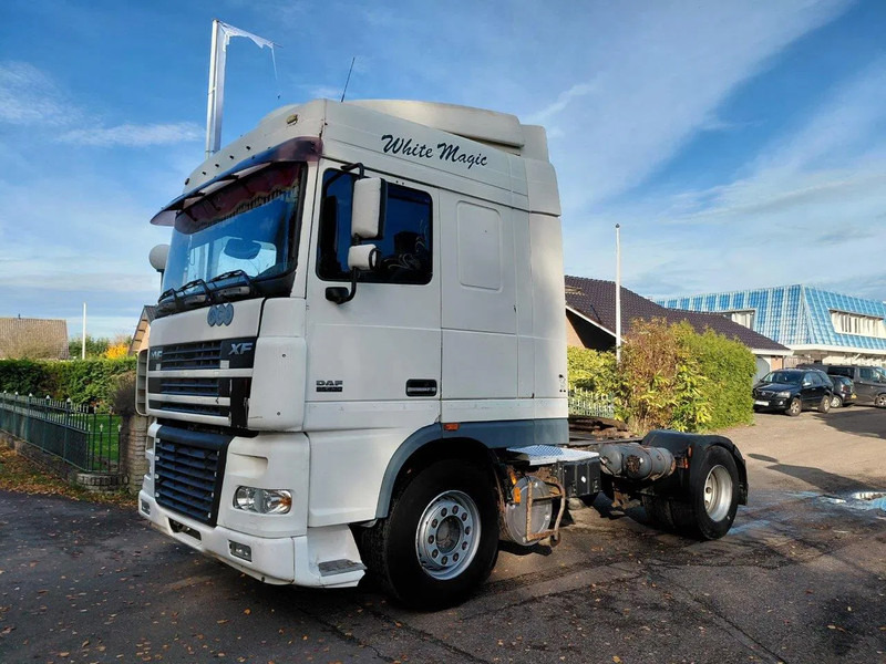 DAF XF 95.430 4x2 MANUAL ZF GEARBOX !! EURO 3 Engine !! - Tractor unit: picture 1 DAF XF 95.430 4x2 MANUAL ZF GEARBOX !! EURO 3 Engine !! - Tractor unit: picture 1