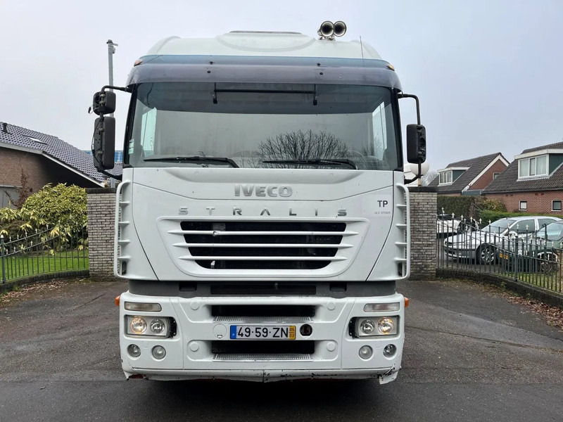 Iveco Stralis 440.48 MANUAL ZF GEARBOX ORIGINAL LOW MILEAGE - Tractor unit: picture 2 Iveco Stralis 440.48 MANUAL ZF GEARBOX ORIGINAL LOW MILEAGE - Tractor unit: picture 2