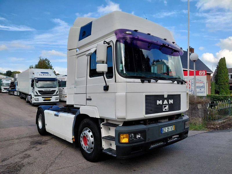 MAN 19.463 F2000 460 HP MANUAL ZF GEARBOX PERFECT CONDITION - Tractor unit: picture 3 MAN 19.463 F2000 460 HP MANUAL ZF GEARBOX PERFECT CONDITION - Tractor unit: picture 3