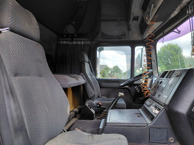 MAN 19.463 F2000 460 HP MANUAL ZF GEARBOX PERFECT CONDITION - Tractor unit: picture 5 MAN 19.463 F2000 460 HP MANUAL ZF GEARBOX PERFECT CONDITION - Tractor unit: picture 5