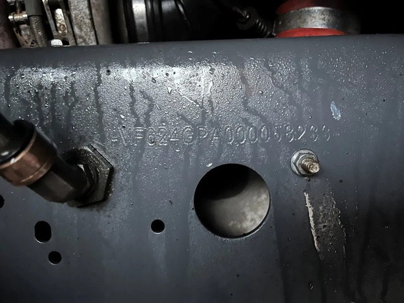 Tractor unit Renault Premium 460 AUTOMATIC RETARDER 2012: picture 9