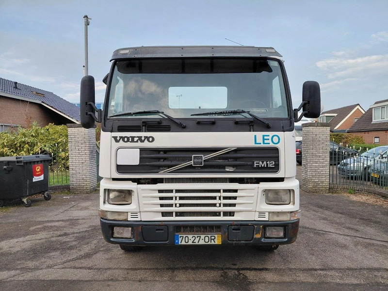 Volvo FM 12.340 8x4 chassis !! BIG AXLE !! Manual gearbox - Cab chassis truck: picture 2 Volvo FM 12.340 8x4 chassis !! BIG AXLE !! Manual gearbox - Cab chassis truck: picture 2