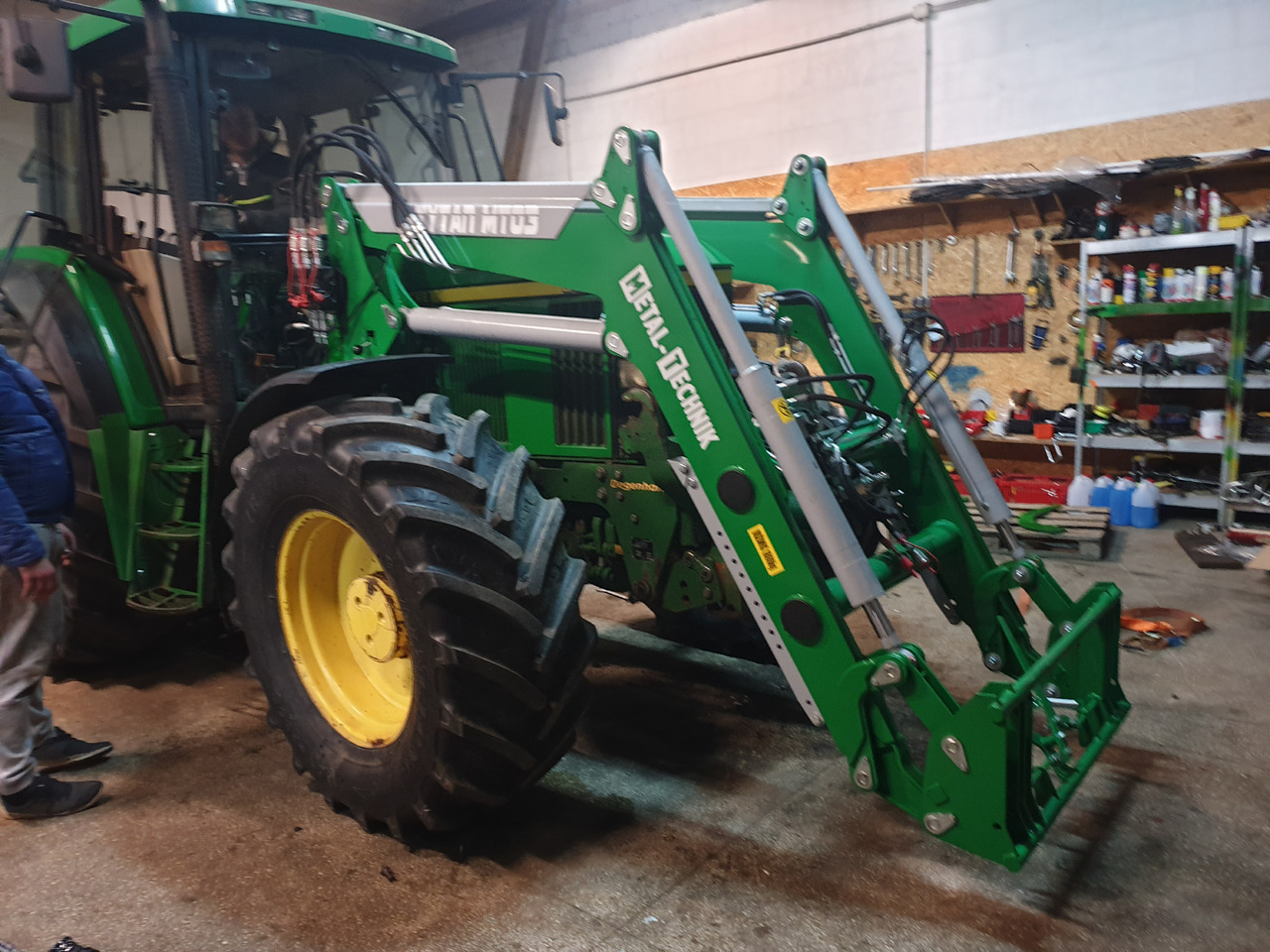 METAL-TECHNIK Ładowacz MT-03 John deere - Front loader for tractor for Farm tractor: picture 1 METAL-TECHNIK Ładowacz MT-03 John deere - Front loader for tractor for Farm tractor: picture 1