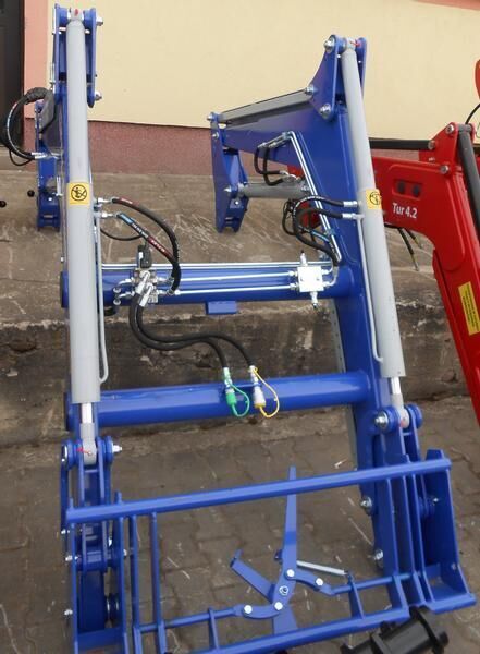 Metal-Technik Frontlader für Claas/ Front loader/ Ładowacz TUR - Front loader for tractor for Agricultural machinery: picture 5 Metal-Technik Frontlader für Claas/ Front loader/ Ładowacz TUR - Front loader for tractor for Agricultural machinery: picture 5