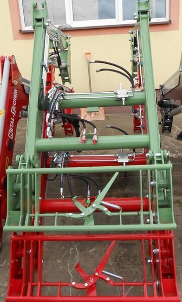 Metal-Technik Frontlader für Claas/ Front loader/ Ładowacz TUR - Front loader for tractor for Agricultural machinery: picture 4 Metal-Technik Frontlader für Claas/ Front loader/ Ładowacz TUR - Front loader for tractor for Agricultural machinery: picture 4