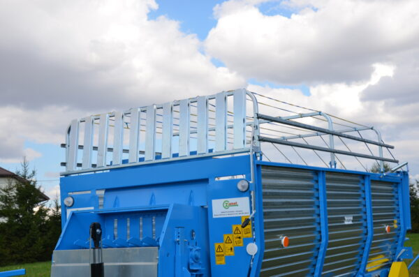 ZAMET Ścinacz zielonek T6355 - Self-loading wagon: picture 2 ZAMET Ścinacz zielonek T6355 - Self-loading wagon: picture 2