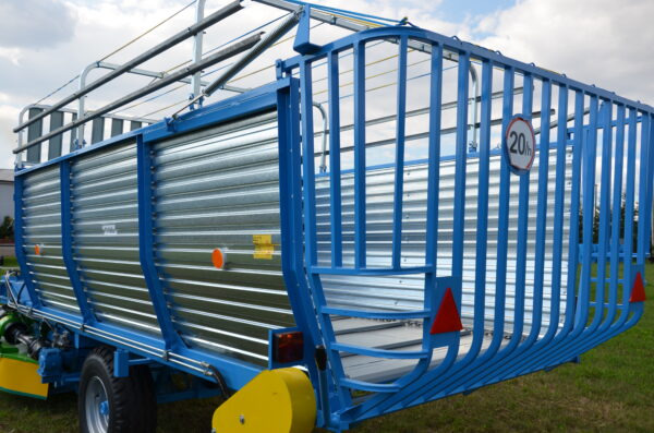 ZAMET Ścinacz zielonek T6355 - Self-loading wagon: picture 4 ZAMET Ścinacz zielonek T6355 - Self-loading wagon: picture 4