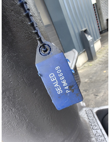 Grapple for Construction machinery Liebherr gm 70 800 liter liebherr lh scrap grab: picture 8