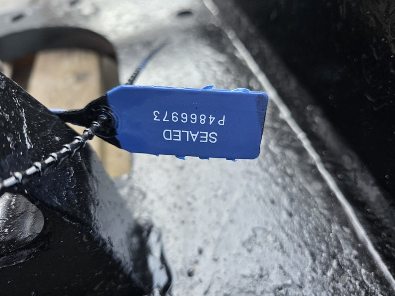 Quick coupler for Construction machinery fuchs fqc sennebogen adaptor plate FQC liebherr sennebogen fqc plate shear: picture 6 Quick coupler for Construction machinery fuchs fqc sennebogen adaptor plate FQC liebherr sennebogen fqc plate shear: picture 6