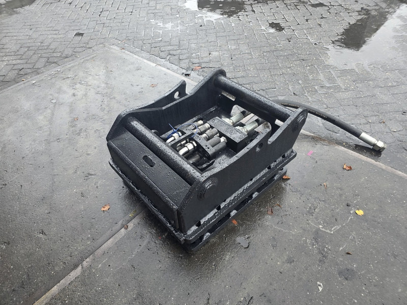 Kopplaat steelwrist oq80 oilquick 80 - Quick coupler for Construction machinery: picture 4 Kopplaat steelwrist oq80 oilquick 80 - Quick coupler for Construction machinery: picture 4