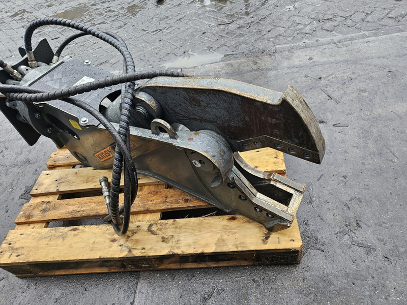 Schrootschaar kinshofer cw10 scrap shear genesis fortress labounty - Demolition shears: picture 3 Schrootschaar kinshofer cw10 scrap shear genesis fortress labounty - Demolition shears: picture 3