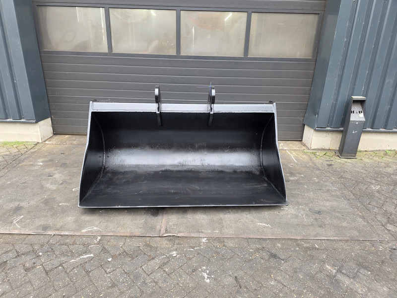 Slotenbak cw40 brede bak brede bak cw 40 cw 30 slotenbak - Bucket for Construction machinery: picture 1 Slotenbak cw40 brede bak brede bak cw 40 cw 30 slotenbak - Bucket for Construction machinery: picture 1
