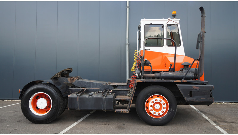 Terberg YT SL 1020 - Construction machinery: picture 2 Terberg YT SL 1020 - Construction machinery: picture 2