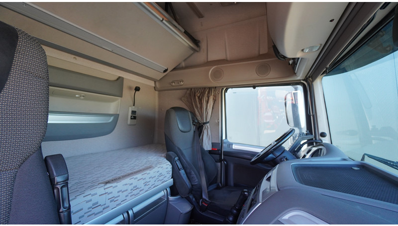 DAF XF 460 – 8x2 hooklift truck - Hook lift truck: picture 5 DAF XF 460 – 8x2 hooklift truck - Hook lift truck: picture 5