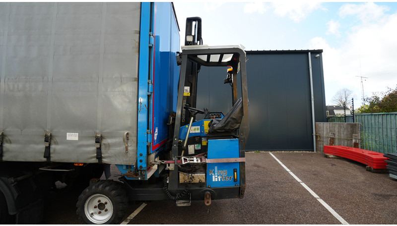 Jumbo 3 AXLE CURTAINSIDE TRAILER WITH TERBERG FORKLIFT - Curtainsider semi-trailer: picture 5 Jumbo 3 AXLE CURTAINSIDE TRAILER WITH TERBERG FORKLIFT - Curtainsider semi-trailer: picture 5