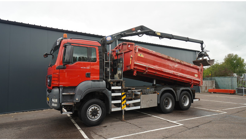 MAN TGS 28.400 6X6 2 SIDE TIPPER WITH HMF 1643 CRANE 376.400KM - Crane truck: picture 3 MAN TGS 28.400 6X6 2 SIDE TIPPER WITH HMF 1643 CRANE 376.400KM - Crane truck: picture 3