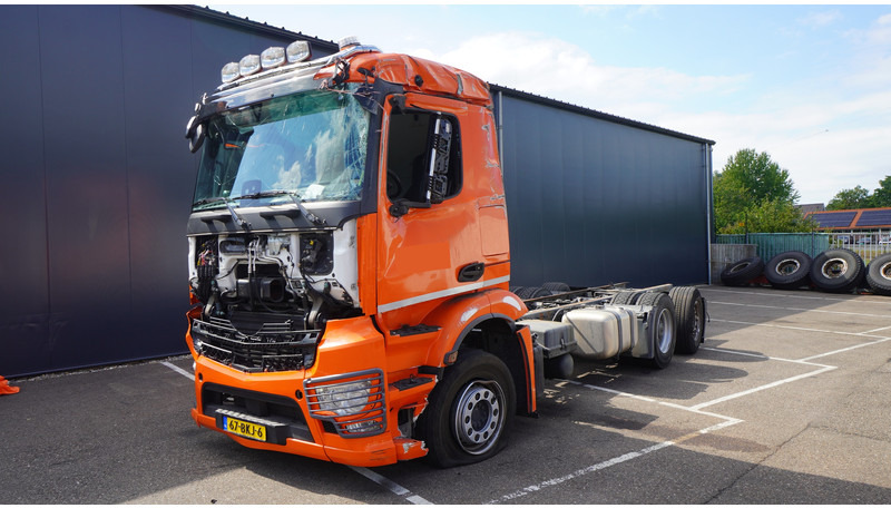Mercedes-Benz ANTOS 2843 6x2 DAMAGED VEHICLE - Cab chassis truck: picture 2 Mercedes-Benz ANTOS 2843 6x2 DAMAGED VEHICLE - Cab chassis truck: picture 2