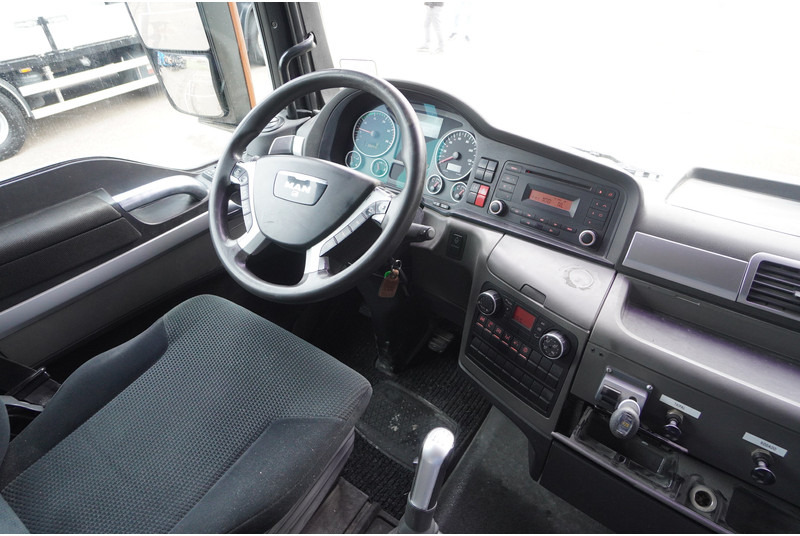 MAN TGX 18.400 RETARDER MANUAL GEARBOX 689.000km - Tractor unit: picture 5 MAN TGX 18.400 RETARDER MANUAL GEARBOX 689.000km - Tractor unit: picture 5