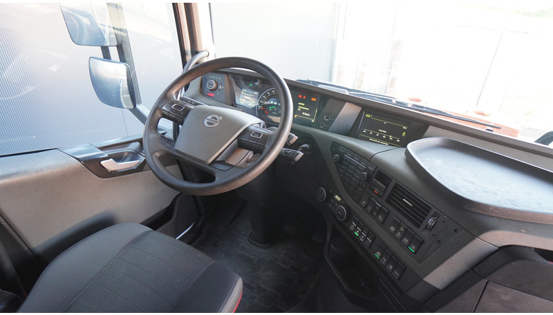 Volvo FH 420 ADR 6X2 EURO 6 - Tractor unit: picture 5 Volvo FH 420 ADR 6X2 EURO 6 - Tractor unit: picture 5