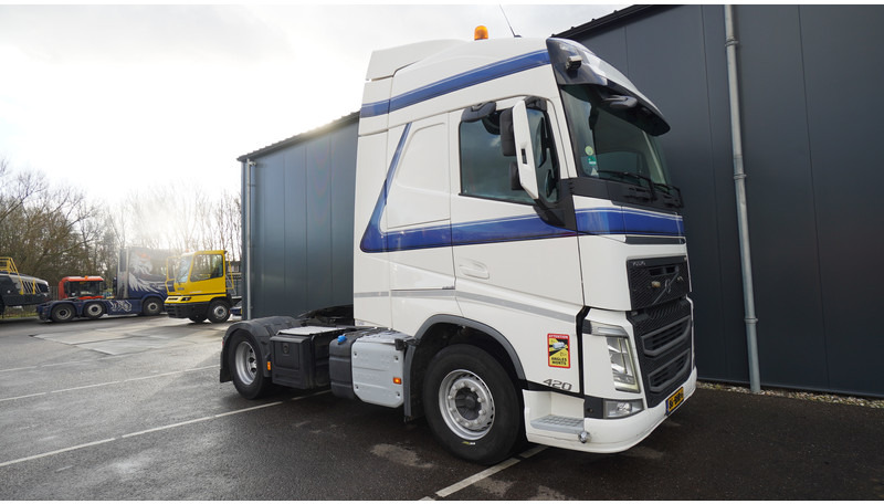 Volvo FH 420 EURO 6 GLOBETROTTER - Tractor unit: picture 4 Volvo FH 420 EURO 6 GLOBETROTTER - Tractor unit: picture 4